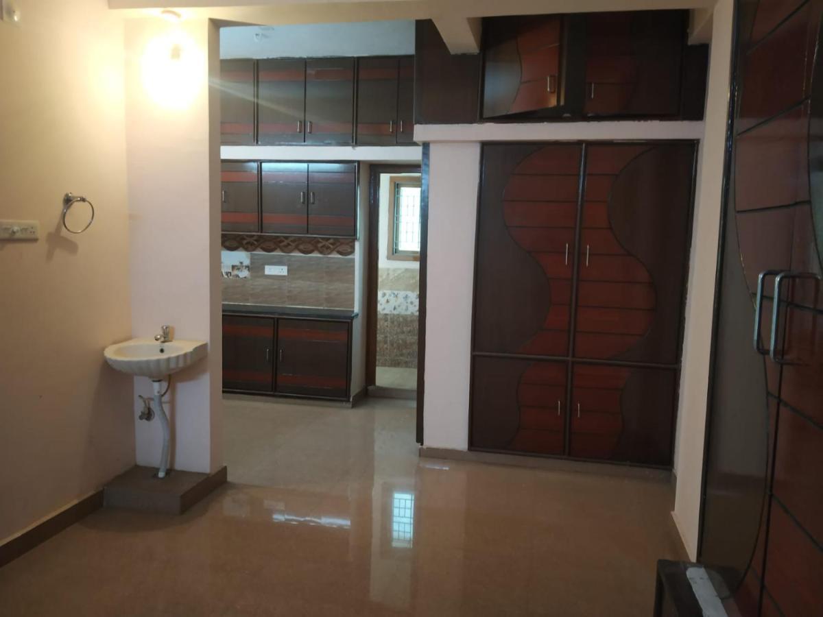 Sls Homestay - Luxury Ac Service Apartments 1Bhk, 2Bhk, 3Bhk - Direct Flyover To Alipiri Tirumala Gate - Walk To Ps4 Pure Veg Restaurants, Supermarkets - Near To National Highway & Padmavathi Amma Temple - Modular Kitchen, Living Room -Free Superfast Tirupati Exteriör bild