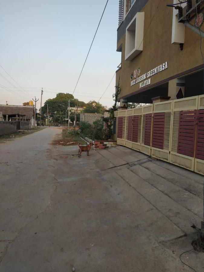 Sls Homestay - Luxury Ac Service Apartments 1Bhk, 2Bhk, 3Bhk - Direct Flyover To Alipiri Tirumala Gate - Walk To Ps4 Pure Veg Restaurants, Supermarkets - Near To National Highway & Padmavathi Amma Temple - Modular Kitchen, Living Room -Free Superfast Tirupati Exteriör bild