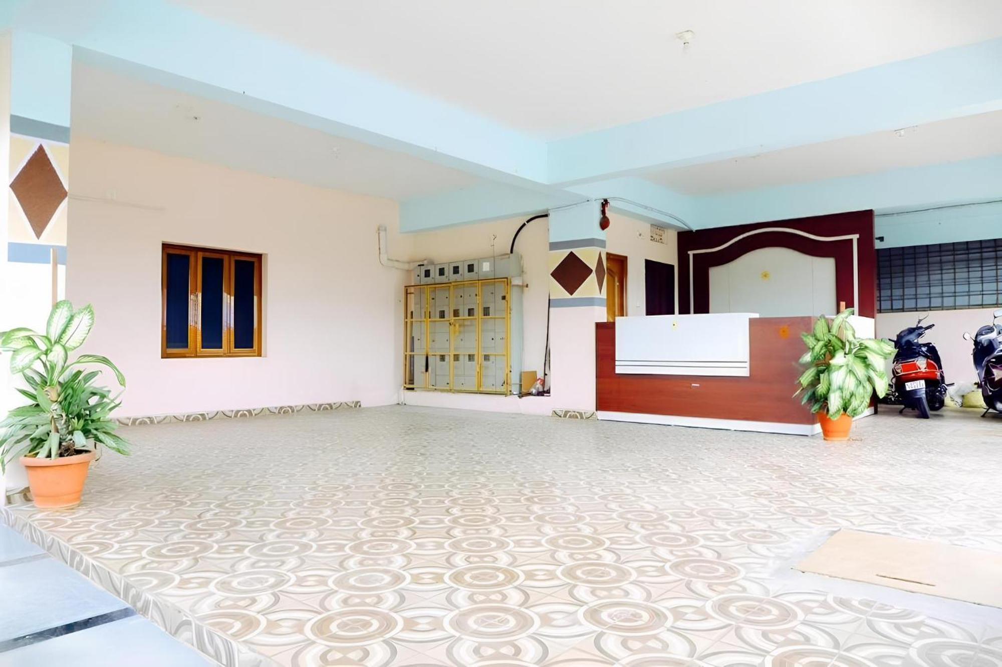 Sls Homestay - Luxury Ac Service Apartments 1Bhk, 2Bhk, 3Bhk - Direct Flyover To Alipiri Tirumala Gate - Walk To Ps4 Pure Veg Restaurants, Supermarkets - Near To National Highway & Padmavathi Amma Temple - Modular Kitchen, Living Room -Free Superfast Tirupati Exteriör bild